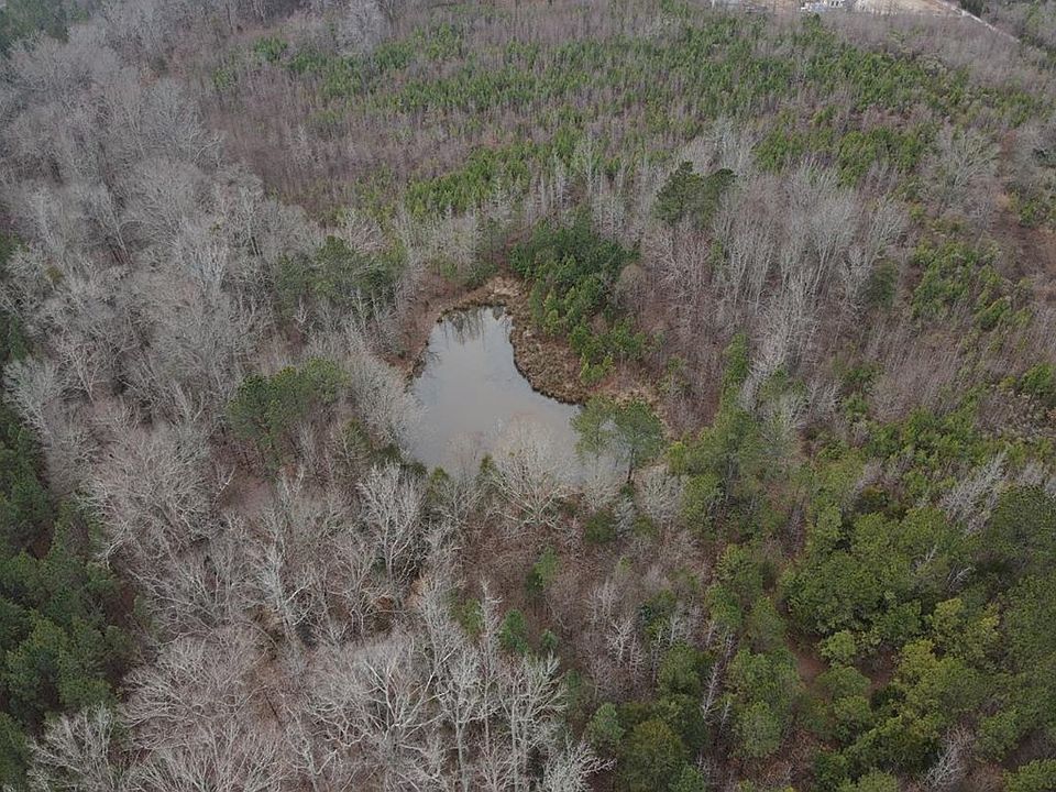 2nd image of 301 Old Wingert Rd