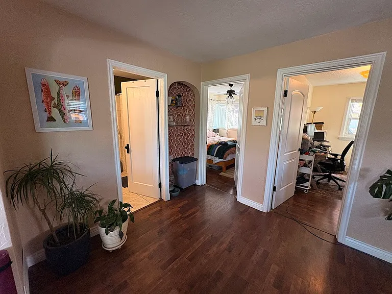 670 E Hollywood Ave — Photo 7