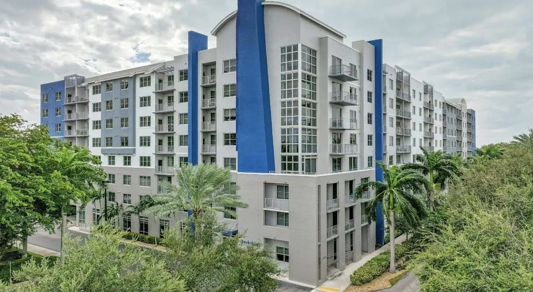 2 bed, 1108 sqft, $2,388 — Photo 2