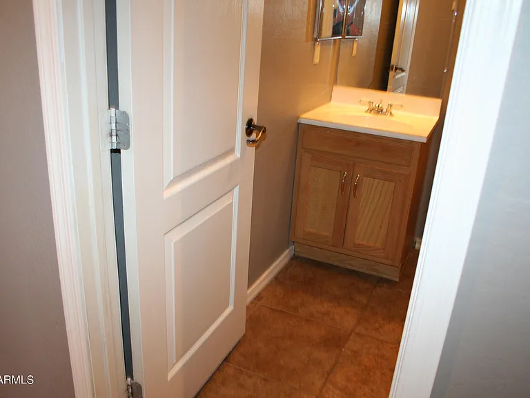 11207 W Hopi St — Photo 27