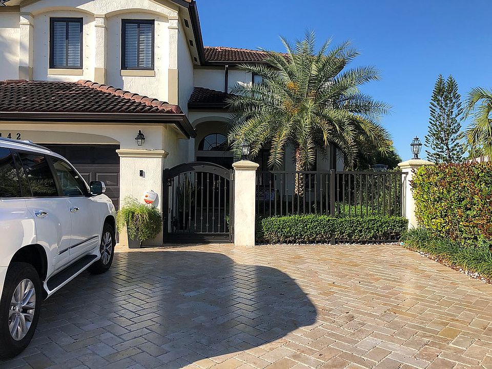 2nd image of 15442 SW 39th Ter