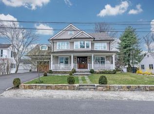 49 Benjamin St, Old Greenwich, CT 06870