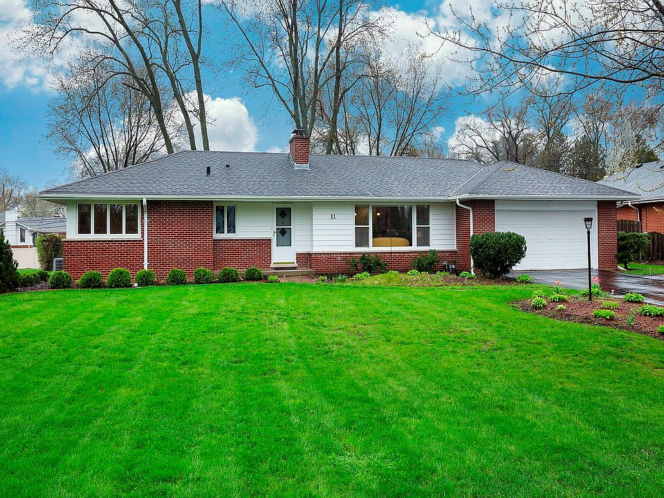 1st image of 11 Lynnbrook Dr