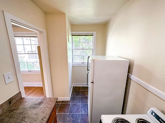 5th image of 1420 Boren Ave #312