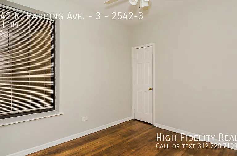 2542 N Harding Ave #3 — Photo 6