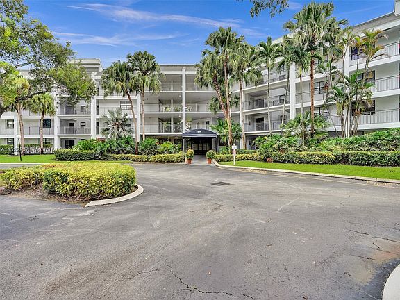 2nd image of 16171 Blatt Blvd APT 207