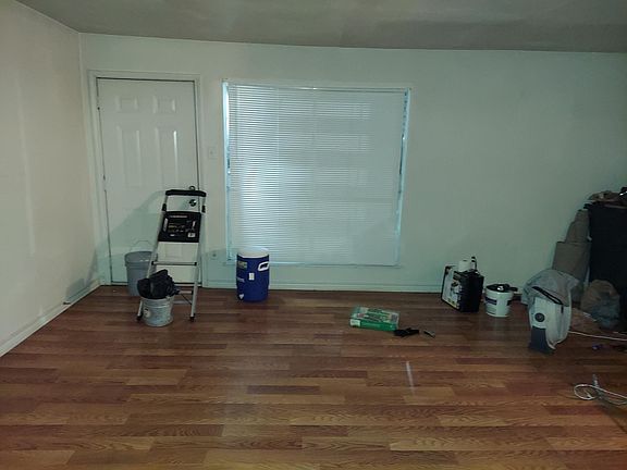4th image of 5625 Antoine Dr #1315