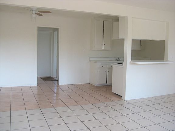 4th image of 650 Linden Ave APT 7