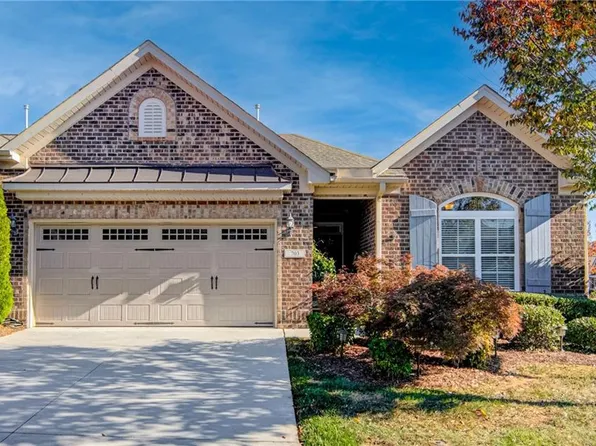 703 Friedberg Village Dr, Winston Salem, NC 27127