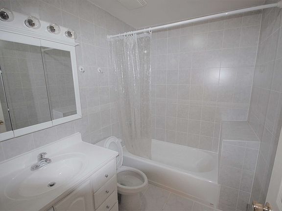 5th image of 5639 Sylvan Ave #2