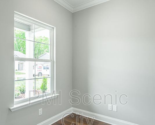 4th image of 591 Bellingham Dr NE