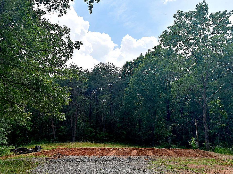 2nd image of 422 Parksbrook Rd