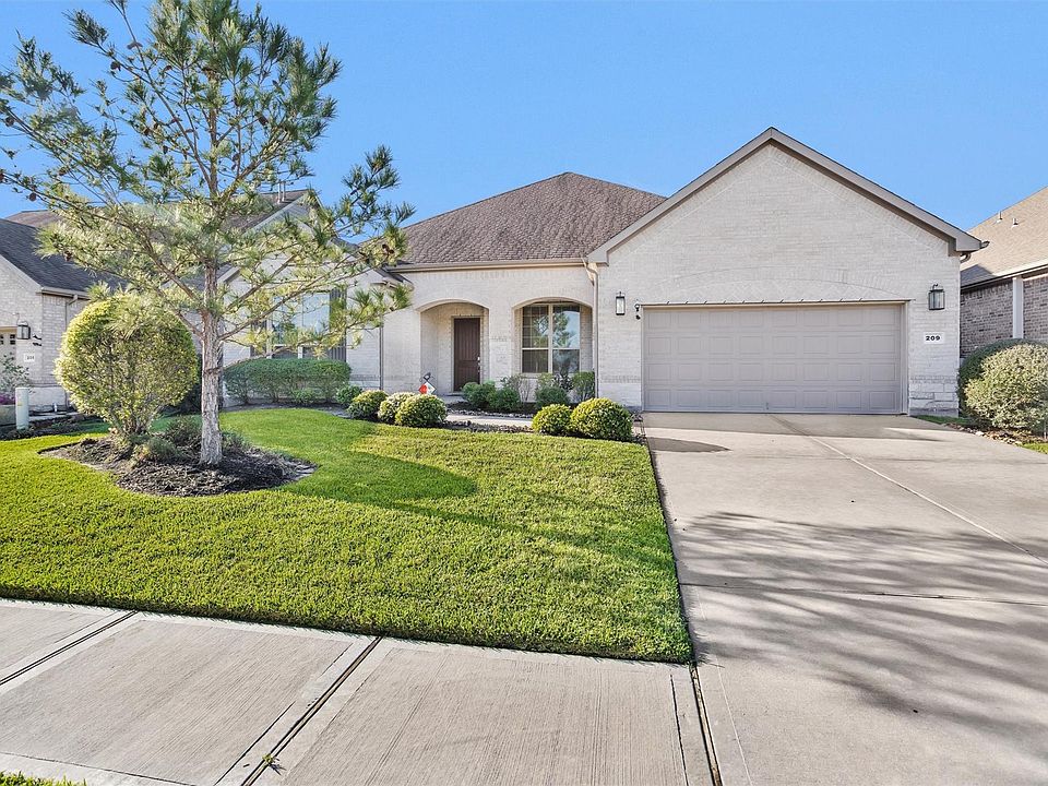 1st image of 209 Fox Trotter