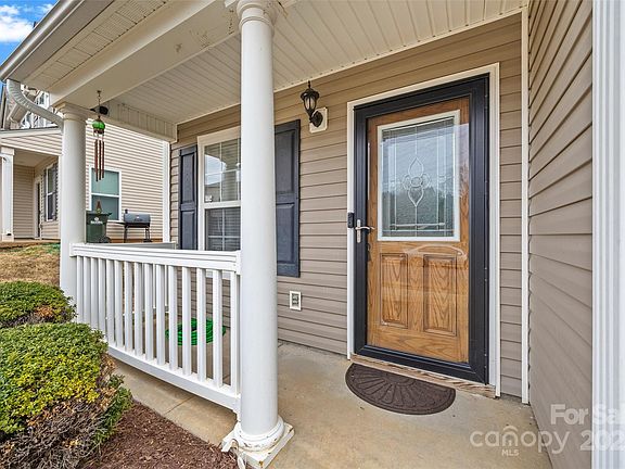 2nd image of 555 Claire Ln