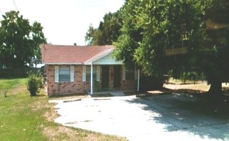 1st image of 4401 Pickney Dr APT 8