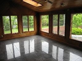5th image of 140 Meadow Ln