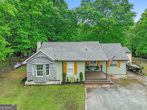 2nd image of 895 Laney Rd