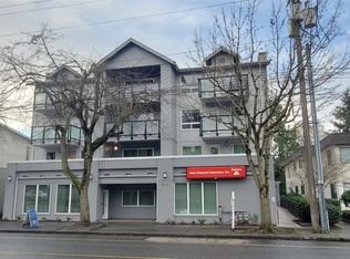 3435 California Ave SW APT 201, Seattle, WA 98116