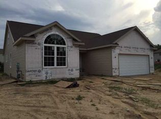 6935 Deer Ridge Dr, Temperance, MI 48182