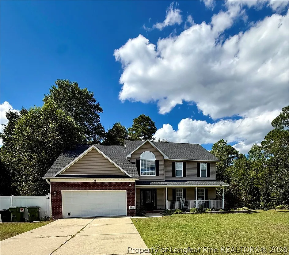 5 bed, 3.5 bath, 2802 sqft, $2,500 — Photo 1