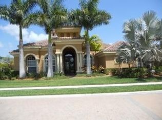 7530 Hogan Ct, Naples, FL 34113