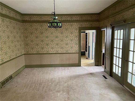 4th image of 1202 6th Ave