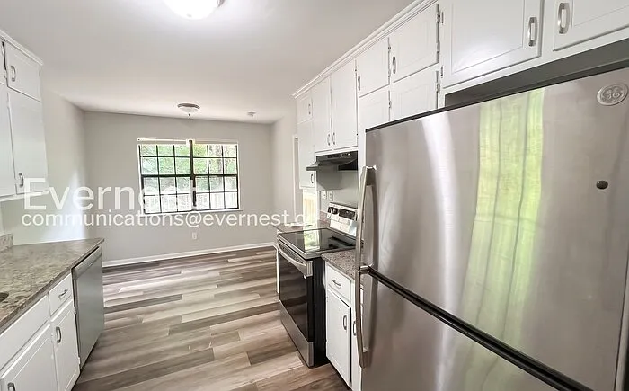 5328 Balboa Ave — Photo 4