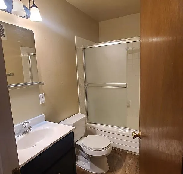 472 Pennsylvania Ave — Photo 10