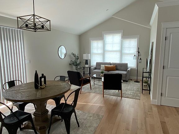 2nd image of 25 Callaway Drive #25