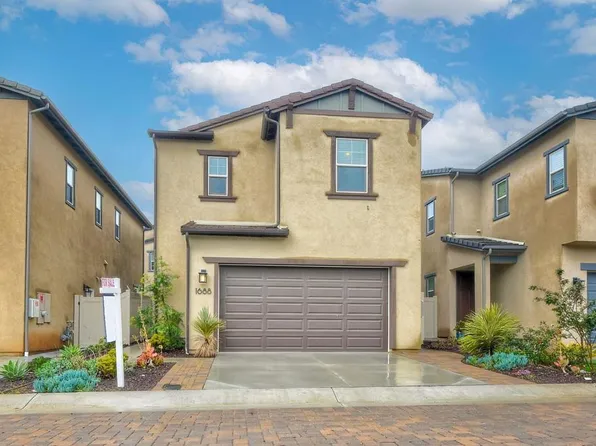 1688 Carol Lee Ln, Escondido, CA 92026