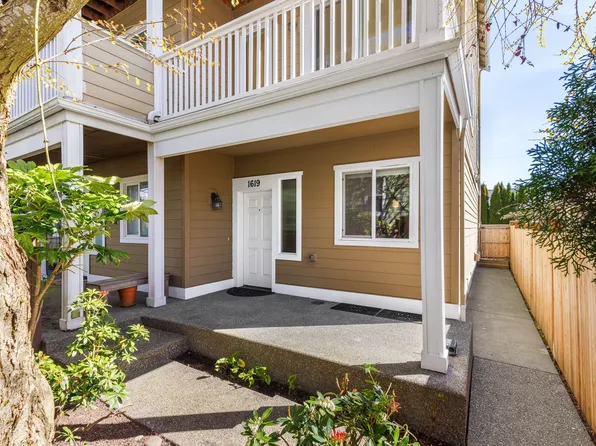 1619 SW Barton St, Seattle, WA 98106