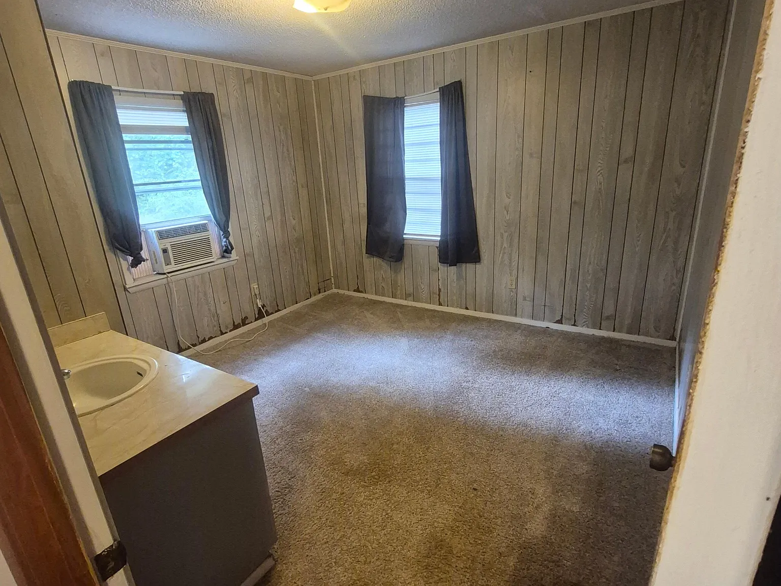 2 bed, 1.0 bath, 1256 sqft, $900 — Photo 4