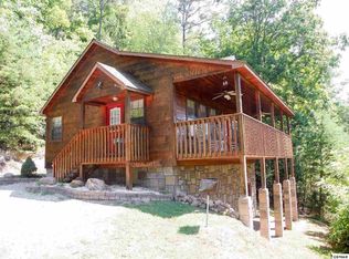 2560 Goose Gap Rd #GIGGLERSGETAWAYCABIN352, Sevierville, TN 37876
