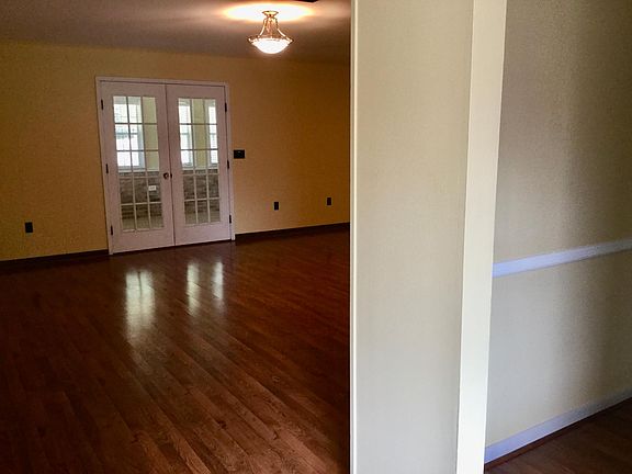 2nd image of 205 Girard Ave
