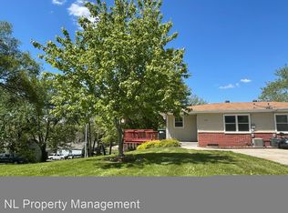 7704 N 33rd St, Omaha, NE 68112