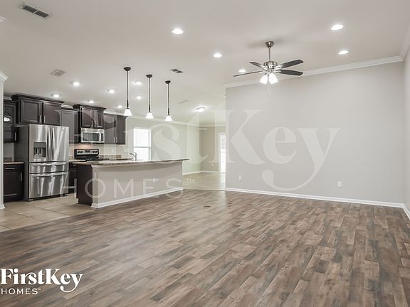 4th image of 104 Glenlivet Way