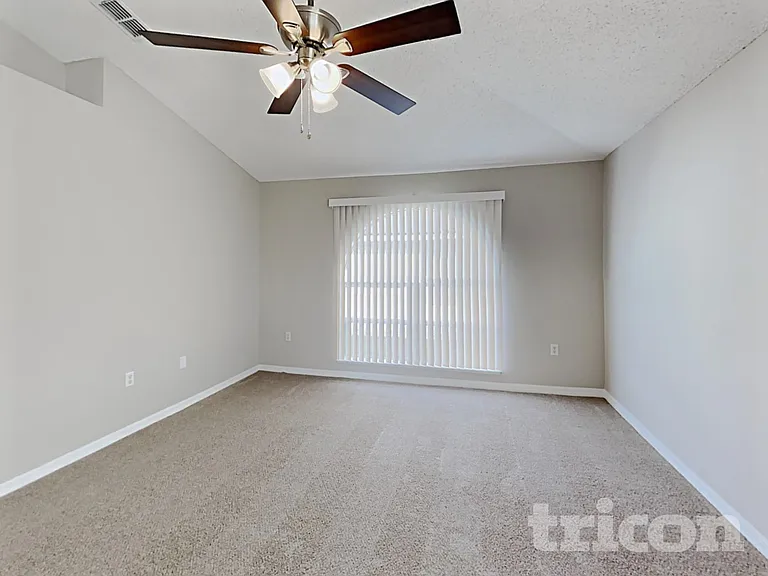 9312 Thunderbolt Dr — Photo 18