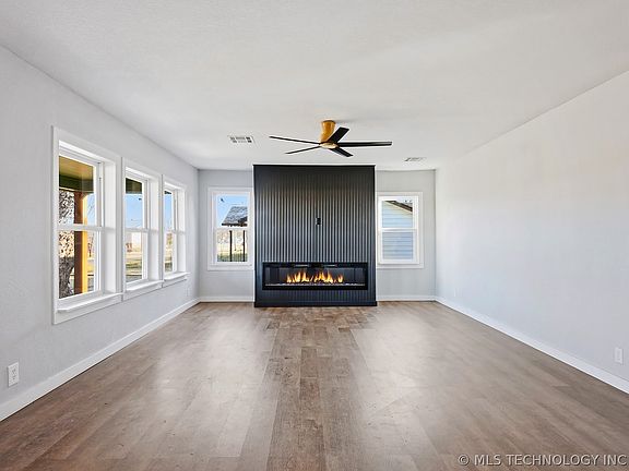 5th image of 2636 S 65th West Ave