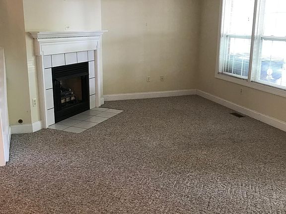 3rd image of 1465 Providence Blvd