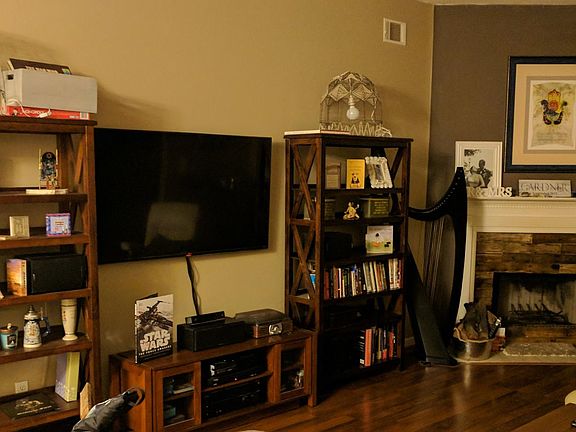 5th image of 140 Brooklyn Way