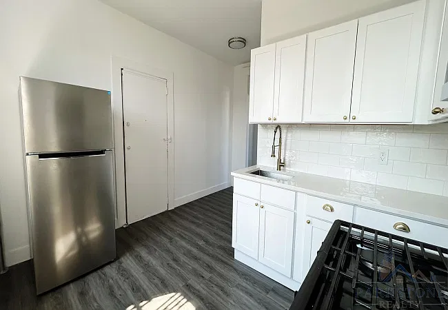5206 Bergenline Ave — Photo 2