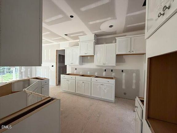 5th image of 236 Seahawk Way