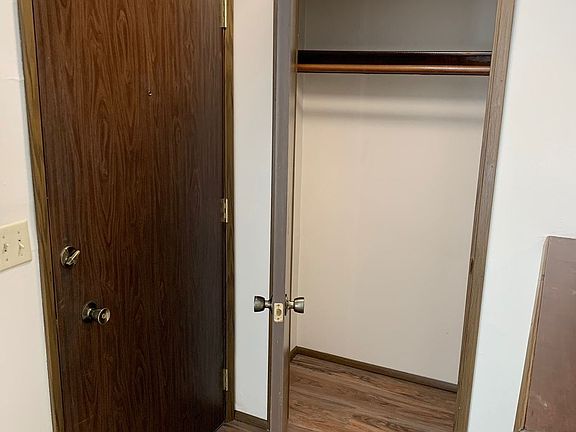 2nd image of 4623 N Lombard St #9752560