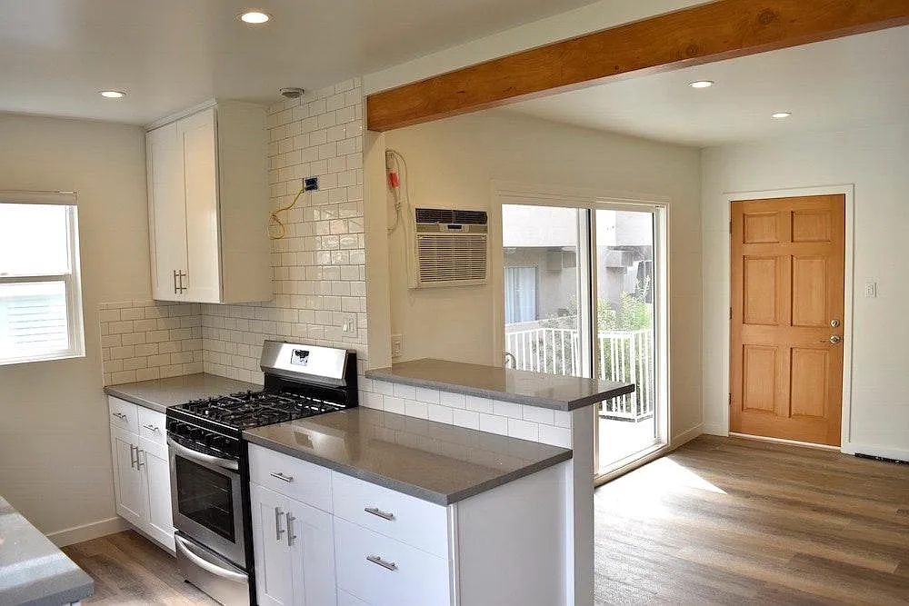 2 bed, $3,295 — Photo 1