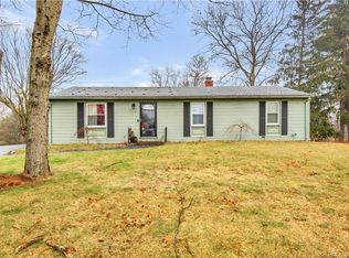 314 Manor Rd, Plantsville, CT 06479