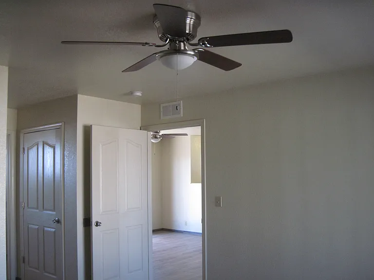 426 S Bowie Ave #A — Photo 9