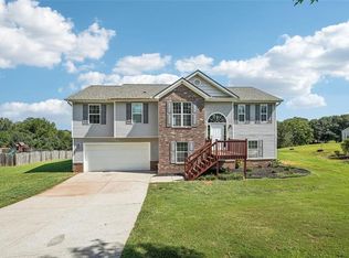 809 Brandon Dr, Winder, GA 30680
