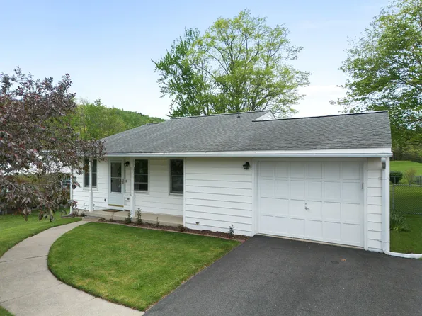 583 Overbrook Rd, Johnson City, NY 13790