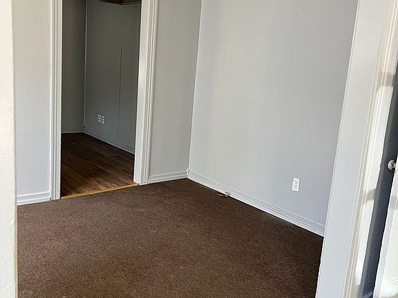 3rd image of 316 W 68th St