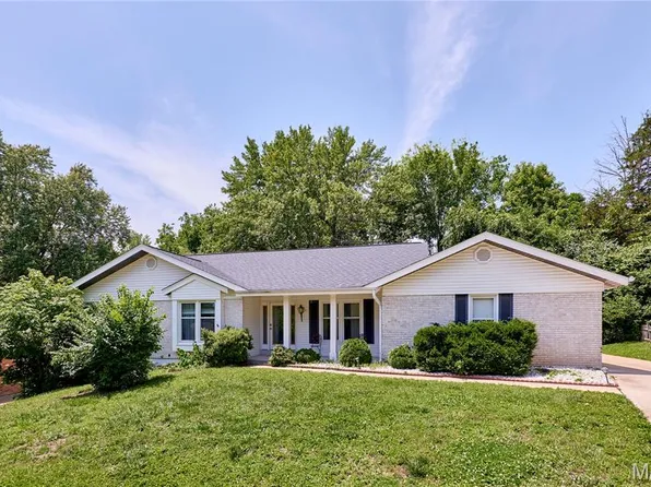 14338 Millbriar Cir, Chesterfield, MO 63017